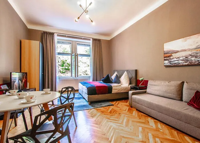 Garden Aparthotel 4*