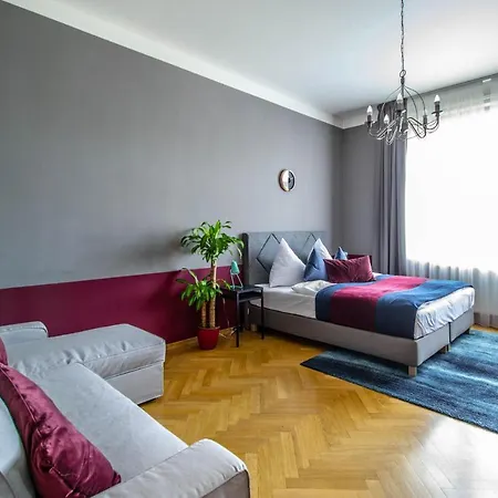 Garden Aparthotel 4*